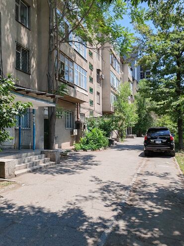 снять квартиру в токмаке запорожская область: 1 комната, 36 м², 104 серия, 2 этаж, Старый ремонт