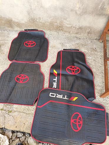 rezin döşəmə: Toyota üçün ayaqqabıaltılar dəsti – 4 parçadan ibarət (2 ön, 2 arxa) — 1