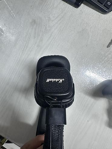 iphone 17 pro mac: Беспроводные накладные наушники Marshall (серия Major) - Форм-фактор — 1