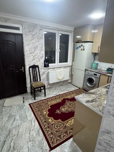 Uzunmüddətli kirayə evlər: Sumqayıt 16 ci mikrorayon Səda marketin yaxınlığında 4 otaq ev kirayə — 3