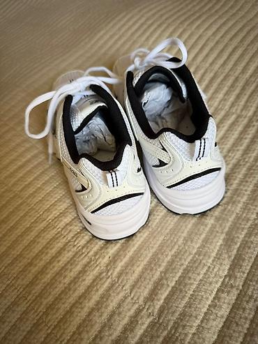 nb 550: New Balance 530 White/Black - Модель: NB 530 (обозначение на боковой — 3