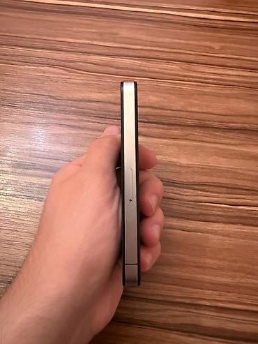 Apple iPhone: IPhone 4S, 16 GB, Qara — 1