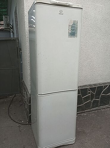 Холодильник Indesit, Требуется ремонт, Двухкамерный, De frost (капельный), 60 * 200 * 60