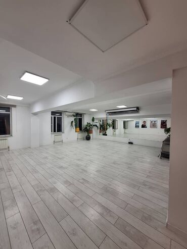 земельный участок первая линия: 🏢 ПРОДАЕТСЯ КОММЕРЧЕСКОЕ ПОМЕЩЕНИЕ + 2-КОМНАТНАЯ КВАРТИРА 📍 Локация