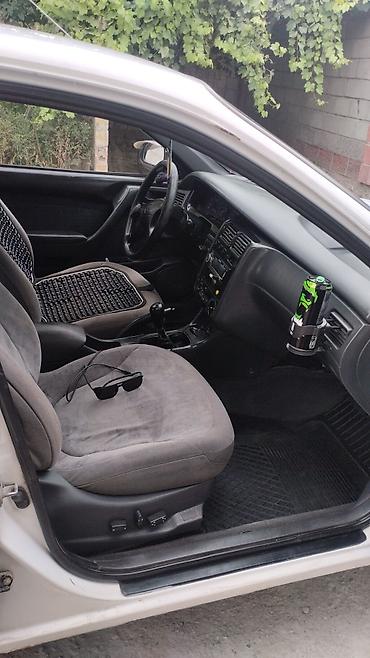 jon deer: Toyota Carina E: 1994 г., 1.8 л, Механика, Бензин, Хэтчбэк — 5