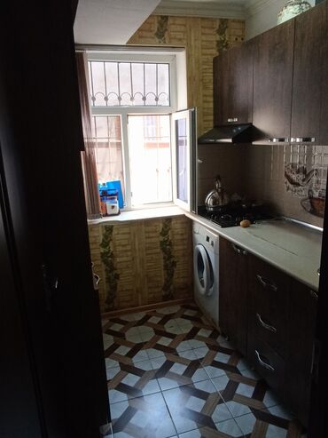 Həyət evləri və villaların satışı: Salam. Lokbatanda 70 metr medeniyyet sarayiyla mesafede, 2 mertebeden — 12