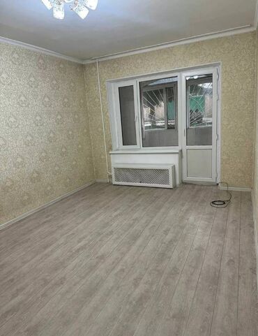 калык акиева московская 3 ком кв: 1 комната, 33 м², 105 серия, 1 этаж, Евроремонт