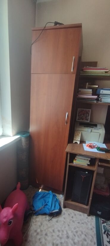 одеяло из верблюжьей шерсти: Шифоньер, Б/у, Прямой, цвет - Коричневый, Без зеркала, Другой материал