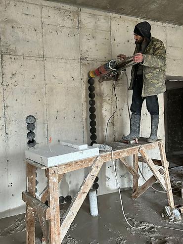 ağ dirnaq bezekleri: #betonisleri #beton #betonkesme #betonkəsimi #betonkesim #betondesme — 5