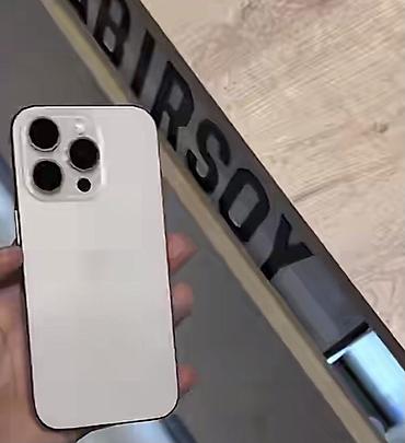 смарт тв: Məhsul: Ağ rəngdə smartfon (üçlü arxa kamera moduluyla) Təsvir: - — 1