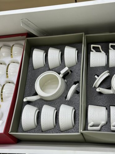 чайный сервиз столовый: Чайный сервиз из фарфора в подарочной коробке. Состав набора: -