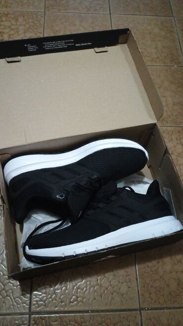 adidas 36: Trainers, Adidas, size - 43