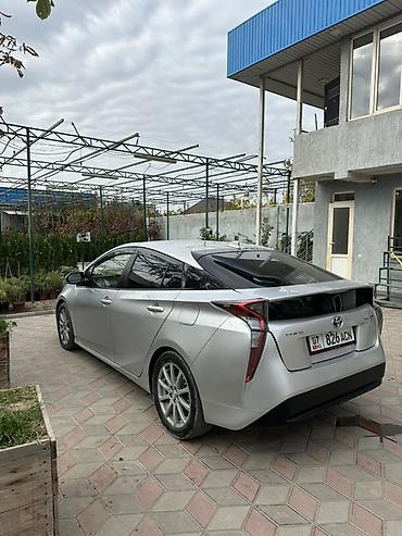 раф4 2017: Toyota Prius: 2017 г., 1.8 л, Вариатор, Гибрид, Хэтчбэк — 4