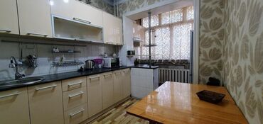 Продажа квартир: 3 комнаты, 68 м², 105 серия, 2 этаж, Старый ремонт