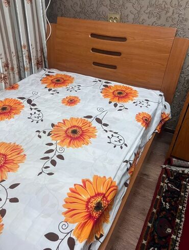 Другие кровати: Продаю кровать с ортопедическим матрасом.
130х2 at lalafo.kg Другие кровати: Продаю кровать с ортопедическим матрасом.
130х2