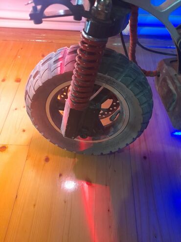 Samokatlar: Salam hec bir problemi yoxdur əla vəziyyəti var ideal 45 qedir və — 3