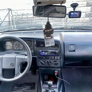 весла: Volkswagen Passat: 1989 г., Механика, Седан — 4