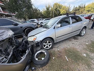 Toyota Corolla: 2004 г., 1.8 л, Автомат, Бензин, Седан