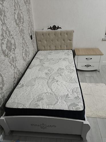 isləmis mebel: Şəkildə gördüklərinizin hamısı dəst olaraq satılır matras daxil. Heç — 2
