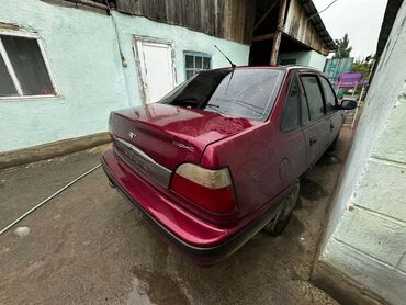 лансер 9: Daewoo Nexia: 1996 г., 1.5 л, Механика, Бензин, Седан