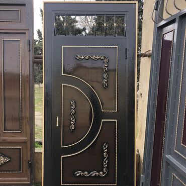 Giriş qapıları: Yeni Giriş qapısı Zamok və çərçivə ilə, Zəmanətli, Ödənişli quraşdırma, Ödənişli çatdırılma, Rayonlara çatdırılma, Ünvandan götürmə — 5