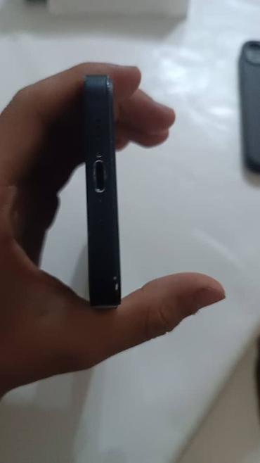 Apple iPhone: IPhone 13, Б/у, 128 ГБ, Черный, Чехол, 73 % — 9