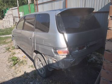 запчасти опель фронтера а: Toyota Gaia: 2004 г., 2 л, Автомат, Бензин, Вэн/Минивэн