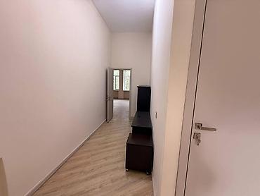 ofis ləvazimati: İcarəyə verilir 1 otaqlı ofis 50 m², Nəsimi r. 1 000 AZN/ay 1 otaqlı — 2