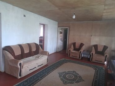 Həyət evləri və villalar: 3 otaqlı, 44 kv. m, Orta təmir