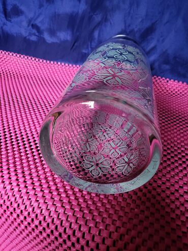 Ostalo posuđe: Vaza nova,vintaz staklena. Vaza je bez ostecenja,sve na vazi odsjaj — 13