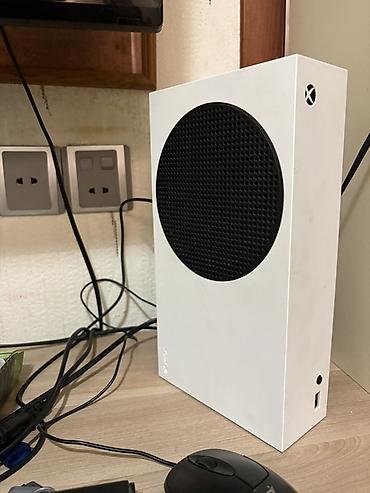 xbox series s disk: Xbox Series S oyun konsolu dəsti - Disksiz (Digital Edition) ağ — 1