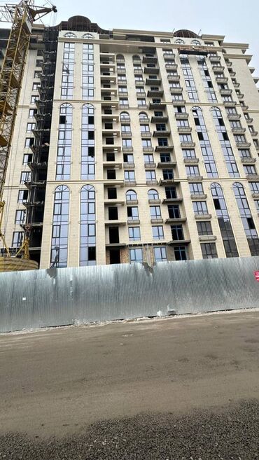 срочно продаётся 1 комнатная квартира в районе ошского рынка по улице кенсуйская: 1 бөлмө, 62 кв. м, Элитка, 11 кабат, ПСО (өзү оңдоп түзөтүп бүтүү үчүн)