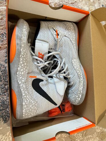 борцовки asics tiger: Мужские кроссовки, 43, Nike, Новый, цвет - Серый