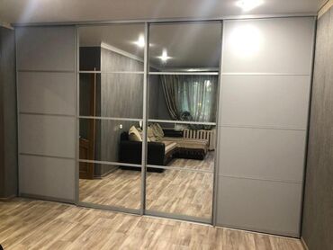 Шкафы-купе: Шкаф купе на заказ выстроенный шкаф купе — 17