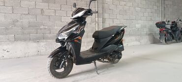 мотоциклы и мопеды: Скутер M8, 125 куб. см, Бензин