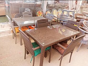 Bağ, çöl masa və oturacaq dəstləri: Kvadrat masa, Açılmayan, Stullar ilə, Həsir toxunuşlu — 17