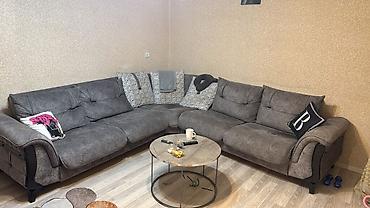 Divan satılır 550₼. açılır bazası var. Ölçü 3/3. Ünvan