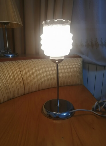 Stol lampaları: Fərqli şüşə plafonlarla gecə lampaları, bir dənəsi 10 azn. Həm — 1