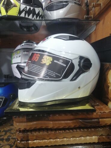 Moto dəbilqələr: Moto Kaskalar 29azn 1-ci şəkildəki Ag Kaska 29azn. Kaskanın altındakı -da lalafo.az — 13 Moto dəbilqələr: Moto Kaskalar 29azn 1-ci şəkildəki Ag Kaska 29azn. Kaskanın altındakı — 13