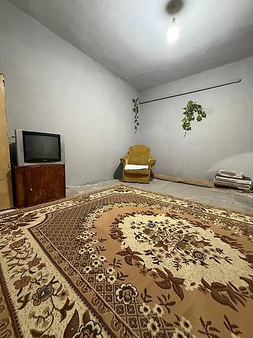 Продажа коттеджей и домов: Срочно продаю дом! Город Бишкек, Свердловский район ж/м Восток ( — 17