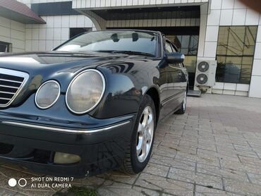 mersedes qapi: Mercedes-Benz E 220: 2.2 l | 2001 il Sedan