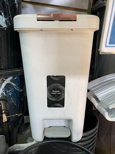 мусорный бак пластиковый: Педальное ведро для мусора Simple Trash Can - Тип: напольное ведро с — 1