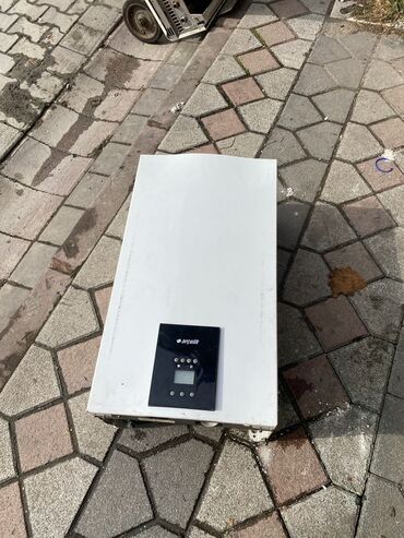 Taxta-şalban: 24 kw 2 esenjor Turkıye ıstehsalı Baymak kombisi satılır,işlek