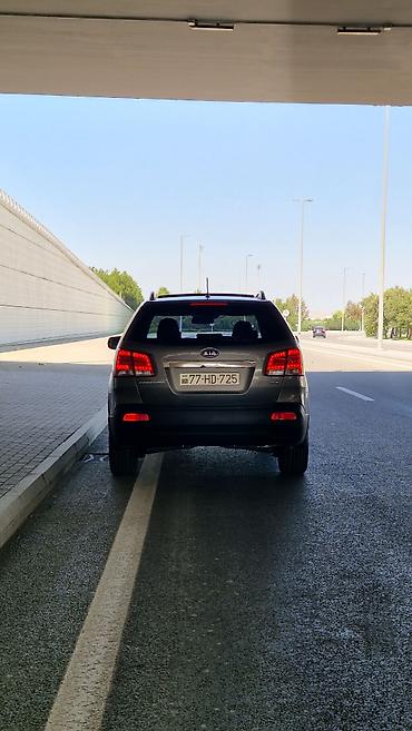masin sat: Kia Sorento: 2 l | 2010 il Ofrouder/SUV — 3