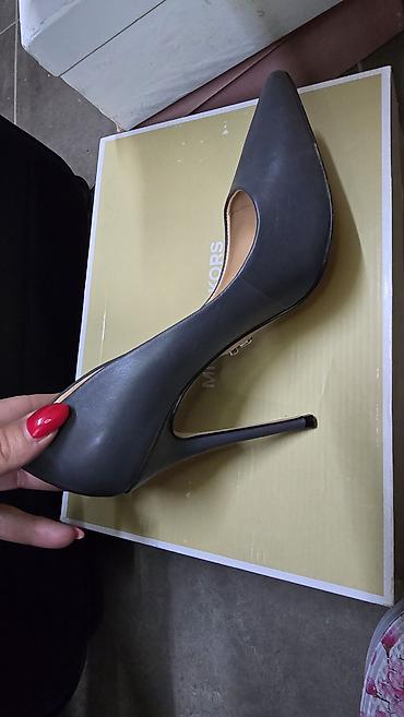 boots cizme: Carrano salonke na visoku štikle kao nove. - Model: klasične špic — 4