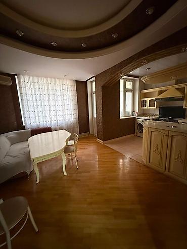 azadliq ev: Cefer Xendam Kucesi, ayliqi 1200 manat geniş metbex ve otaqlar 158 — 9