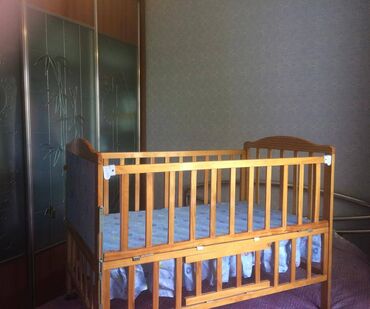 спальные кравать: Детская односпальная кровать, Б/у, Для девочки, Для мальчика, С матрасом, Дерево, Самовывоз
