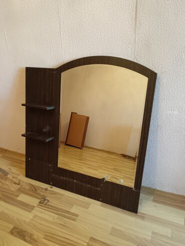 Güzgülər: Güzgü Divar üçün, Kvadrat, Sadə