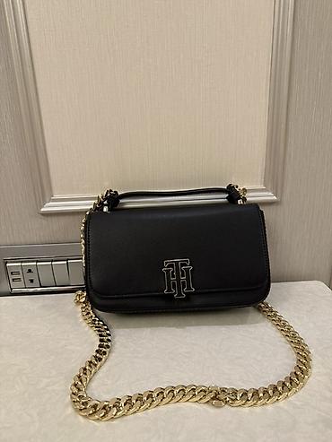 Tommy Hilfiger sumka 265 man alinib 150 satilir cexolu var yenidir