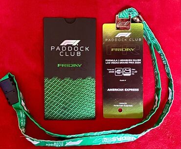 Eynəklər: F1 Paddock Club
Fomo daddock